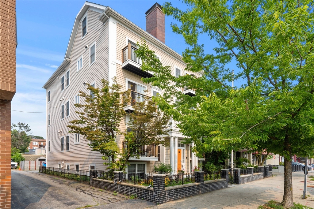 2277 Massachussetts Ave # 1