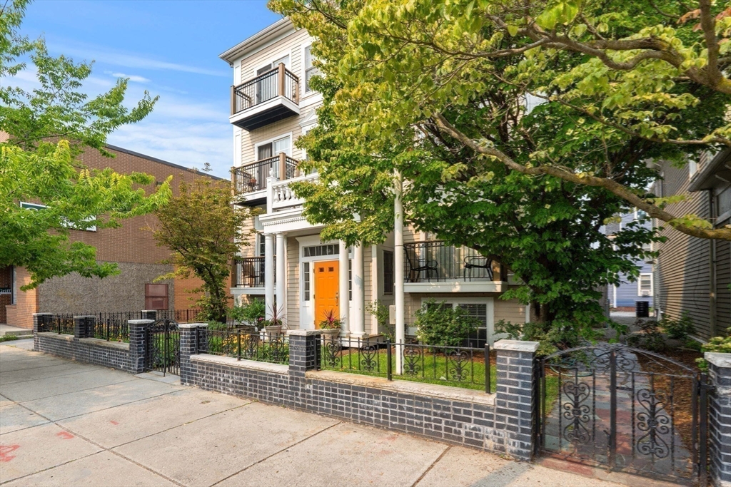 2277 Massachussetts Ave # 1