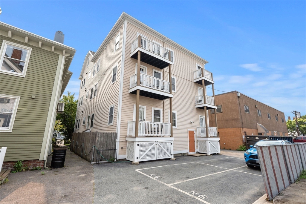 2277 Massachussetts Ave # 1
