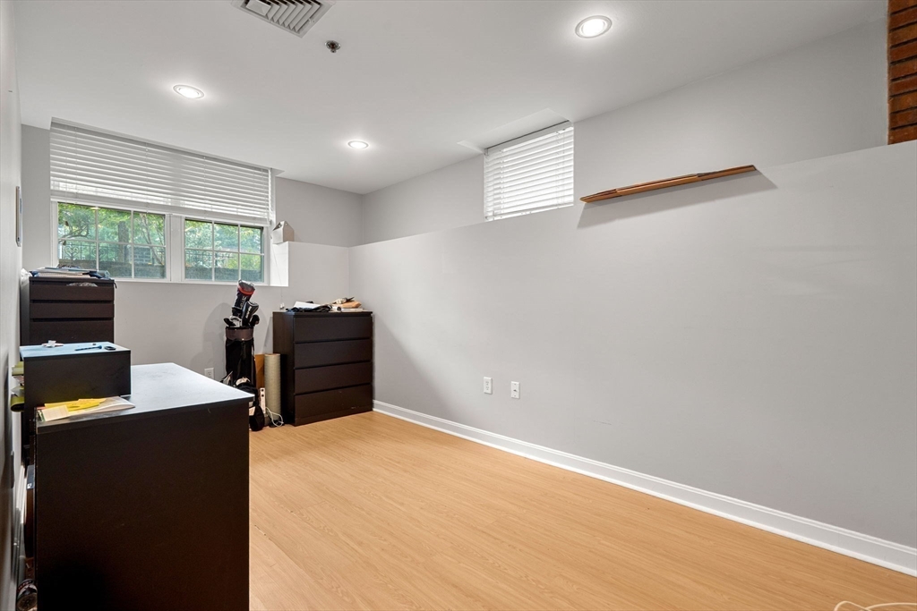 2277 Massachussetts Ave # 1