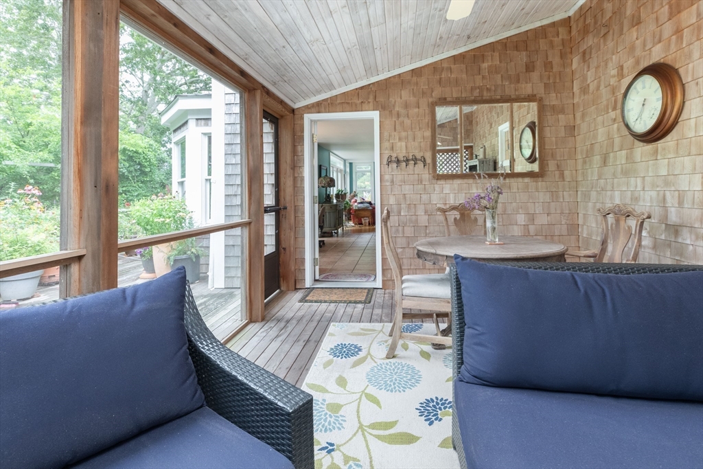 56 Bridle Path Rd