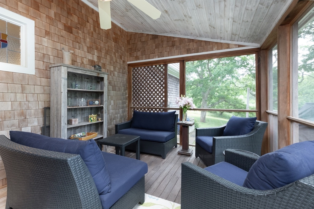 56 Bridle Path Rd