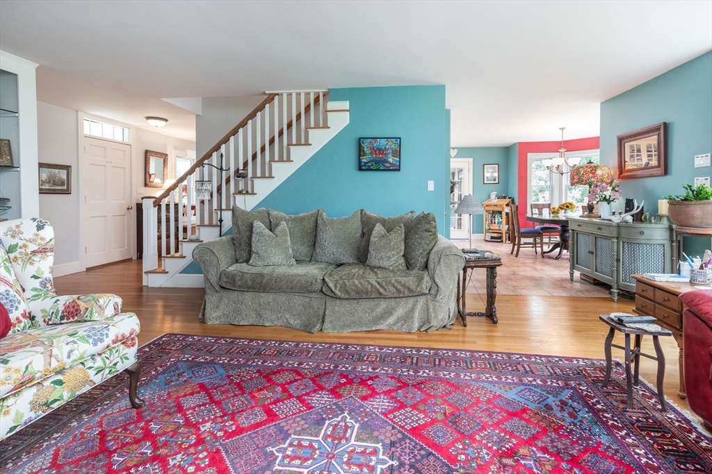 56 Bridle Path Rd