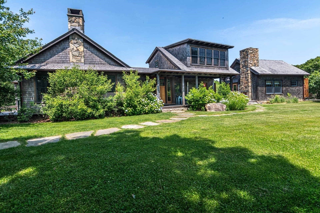 15 Old Farm Rd
