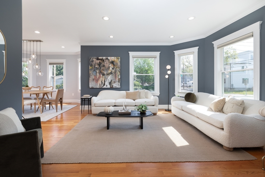 54 Marathon St # 1