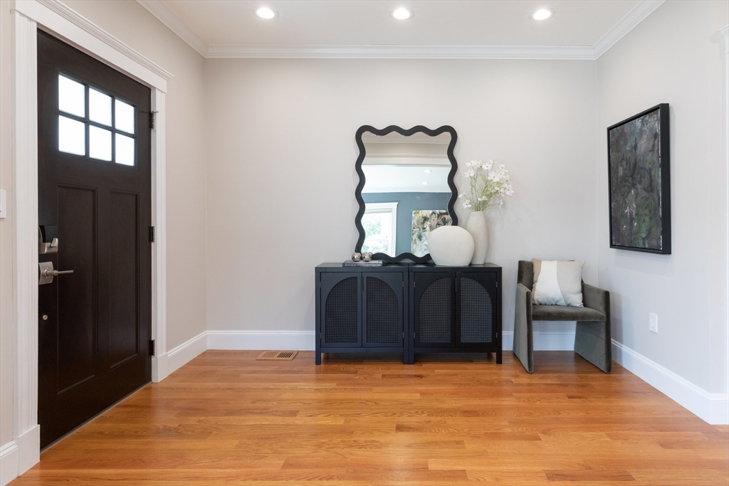 54 Marathon St # 1