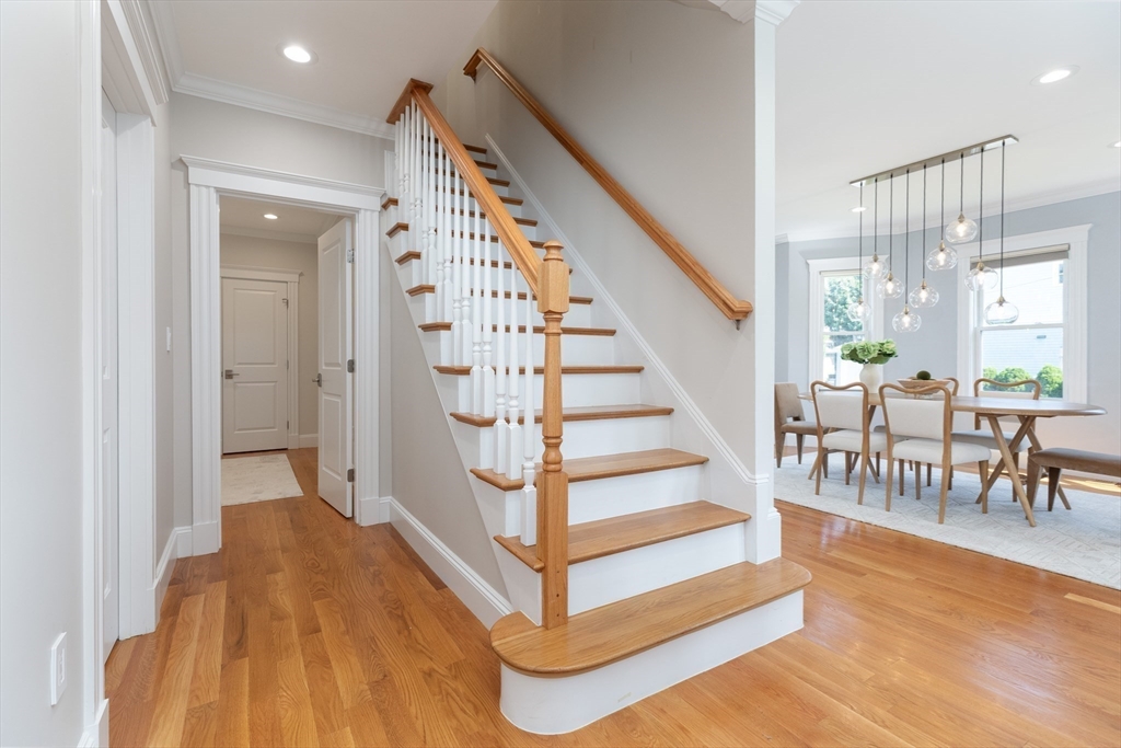 54 Marathon St # 1