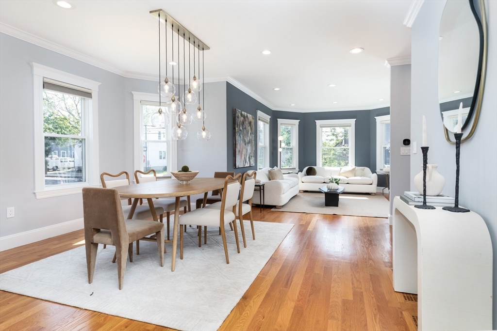 54 Marathon St # 1