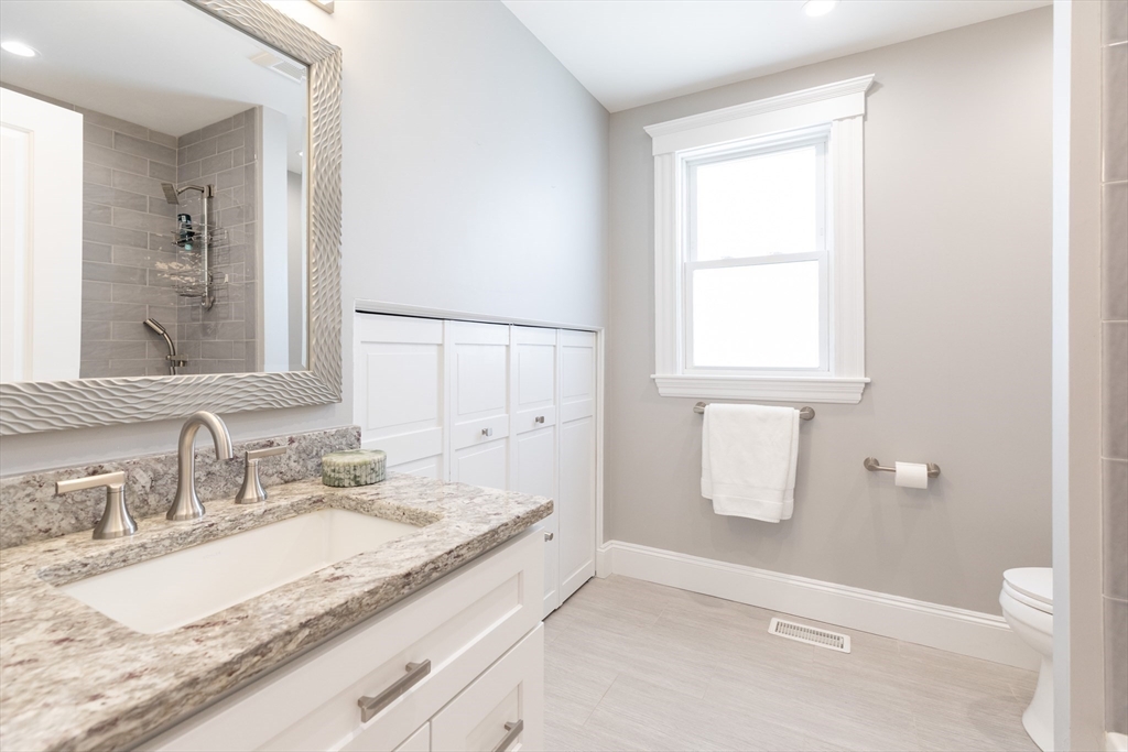 54 Marathon St # 1