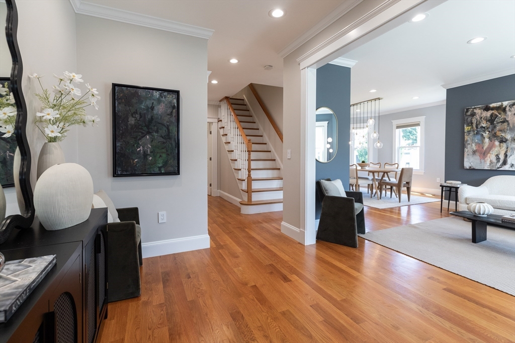 54 Marathon St # 1