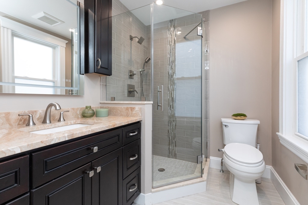 54 Marathon St # 1