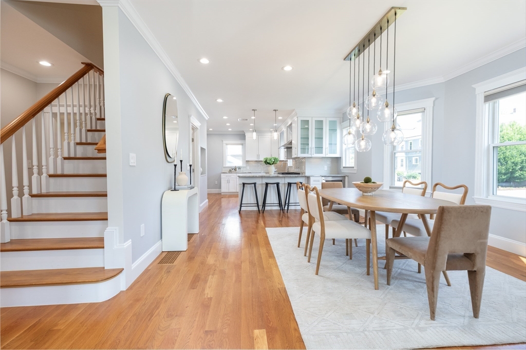 54 Marathon St # 1