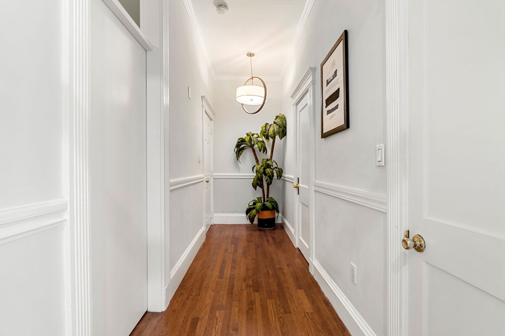 39 Hemenway St # 4
