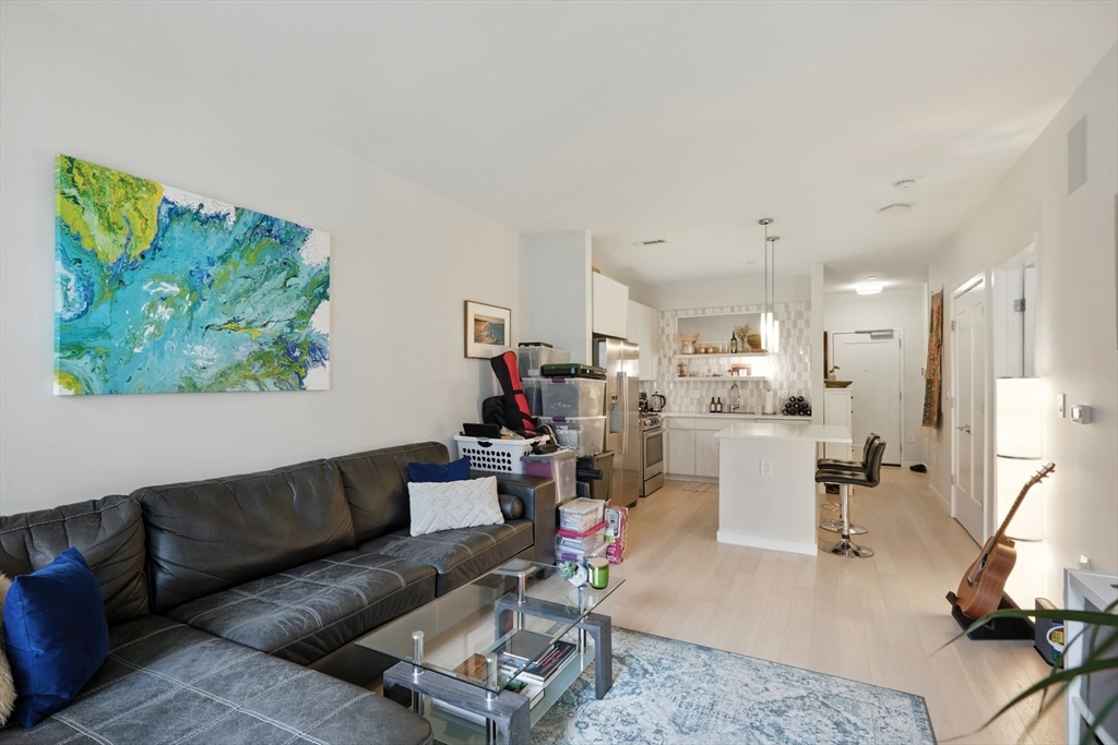 45 W 3rd St # 304