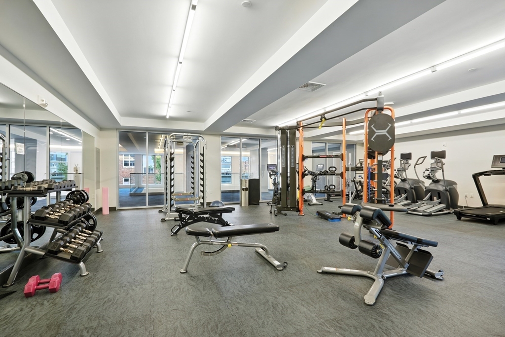45 W 3rd St # 304