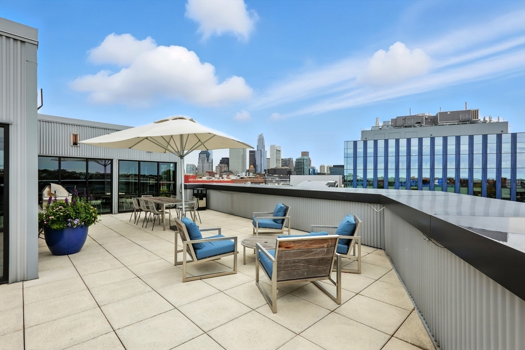 45 W 3rd St # 304