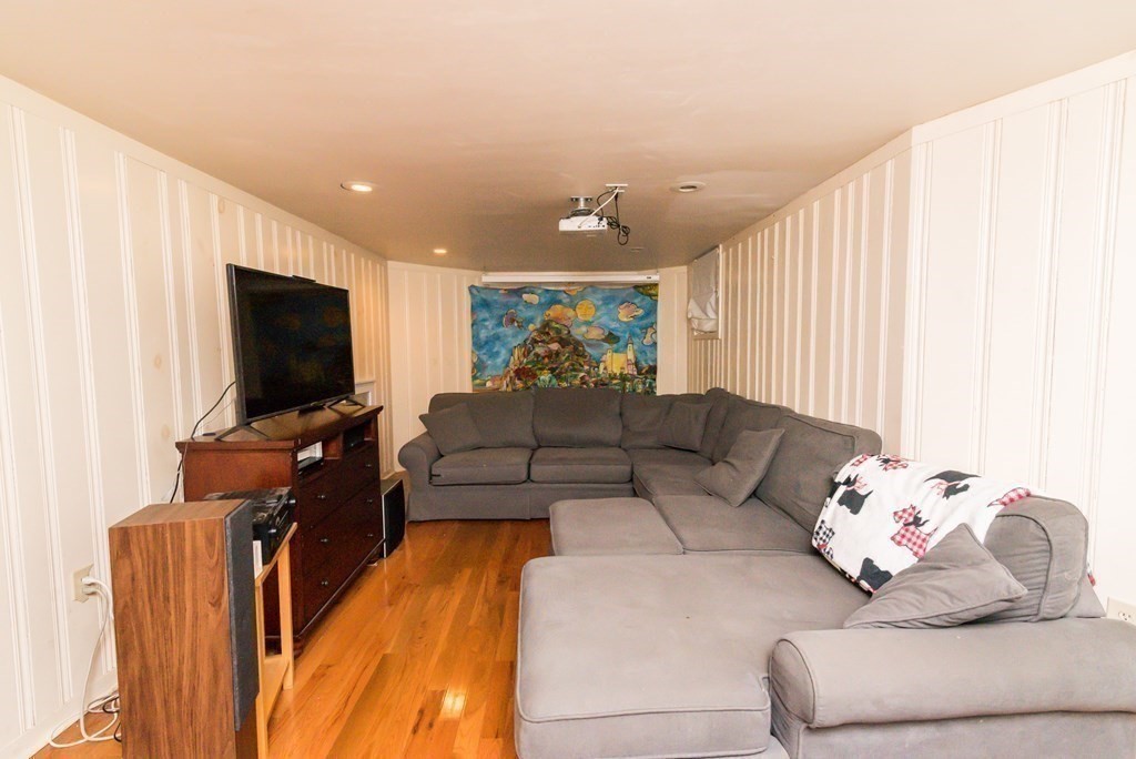 97 Circuit Rd