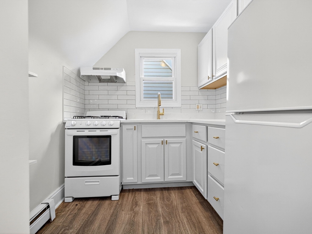 469 Medford St # 3