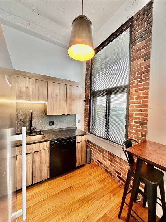 320 West Second # 403