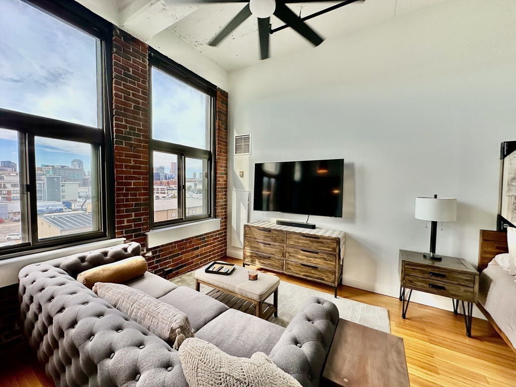 320 West Second # 403