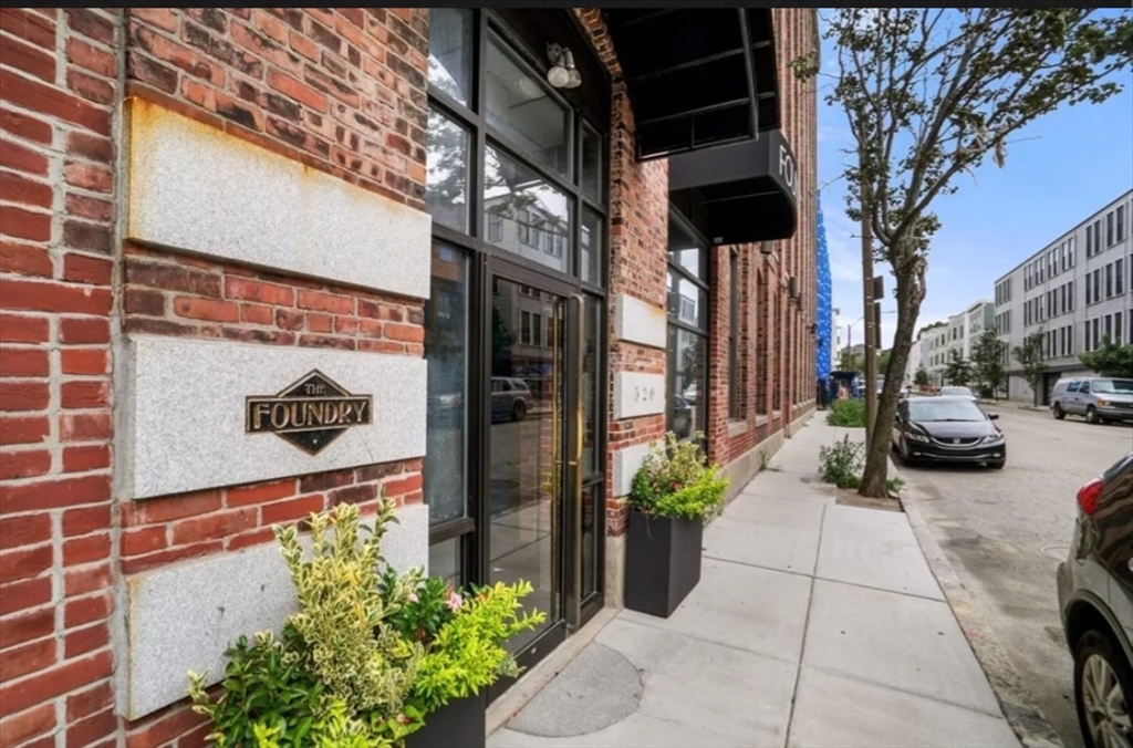 320 West Second # 403