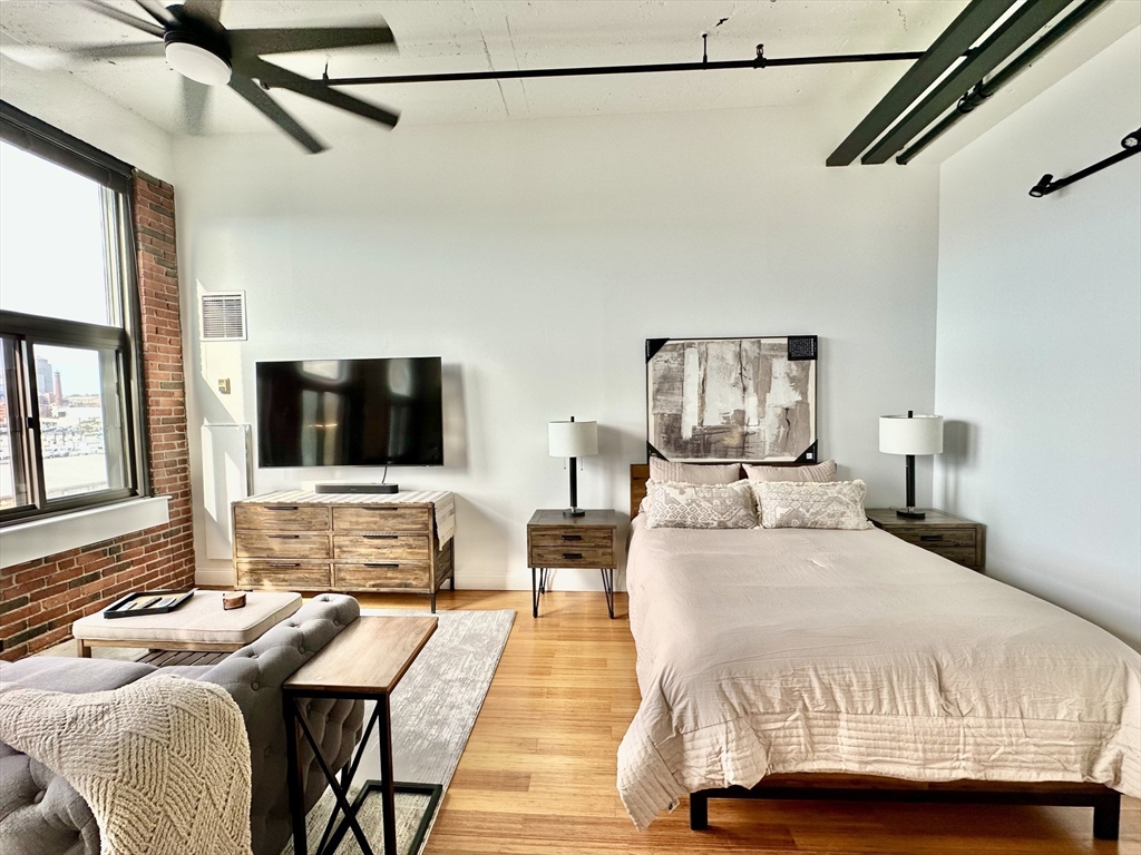 320 West Second # 403