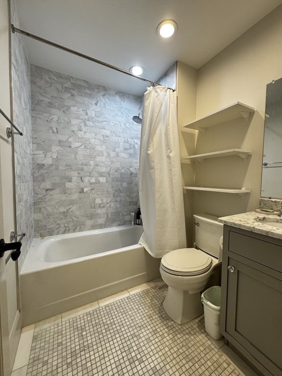 44 Evergreen St # 4