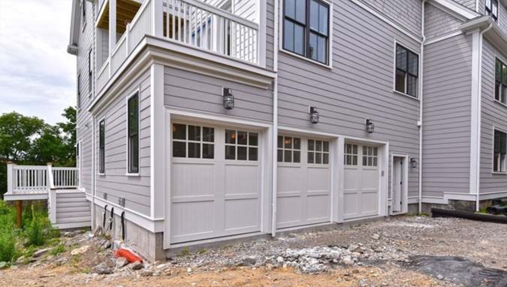 44 Evergreen St # 4