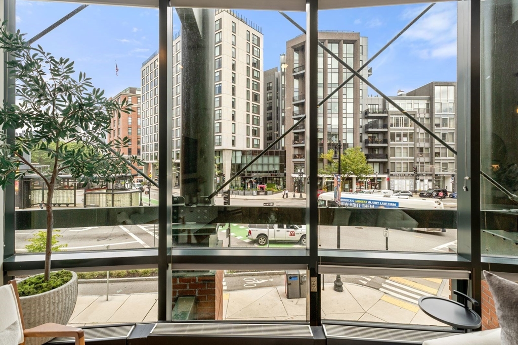 9 W Broadway # 321
