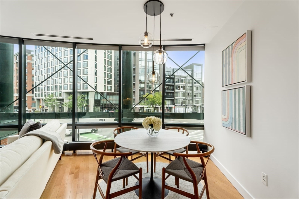 9 W Broadway # 321
