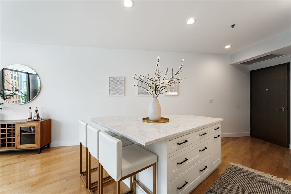 9 W Broadway # 321