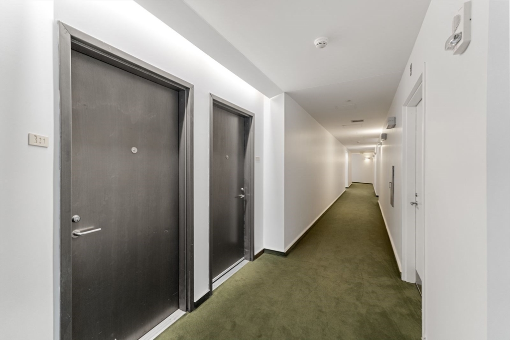9 W Broadway # 321
