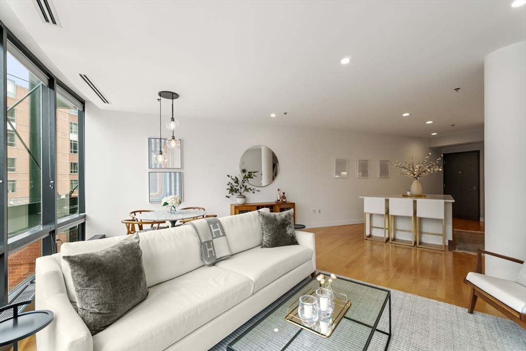 9 W Broadway # 321