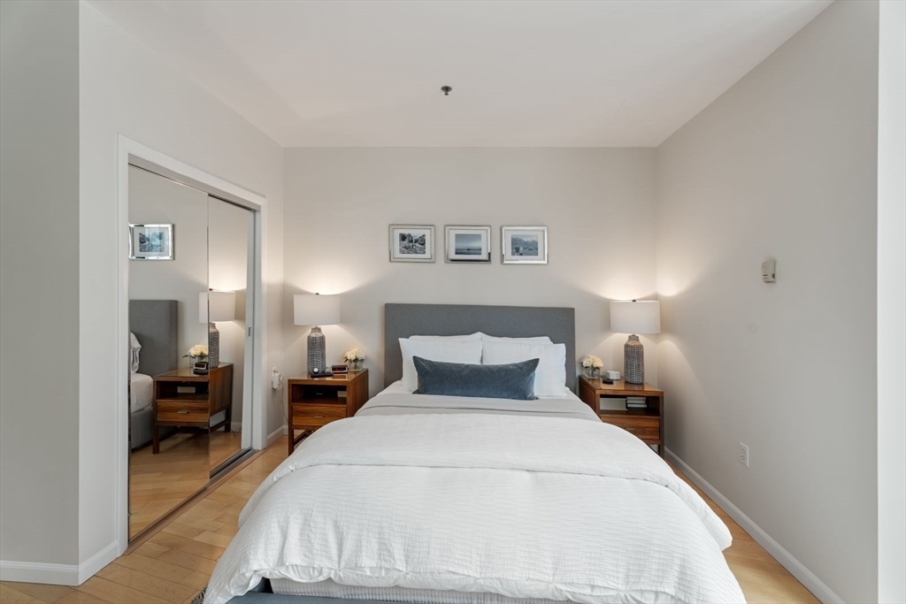 9 W Broadway # 321