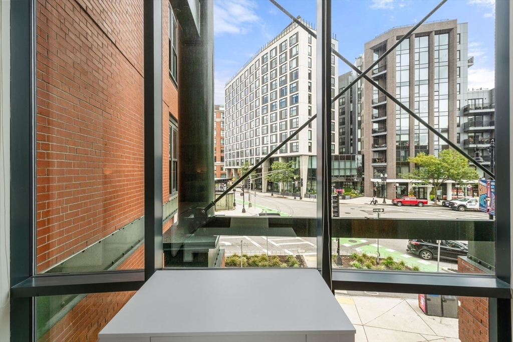 9 W Broadway # 321
