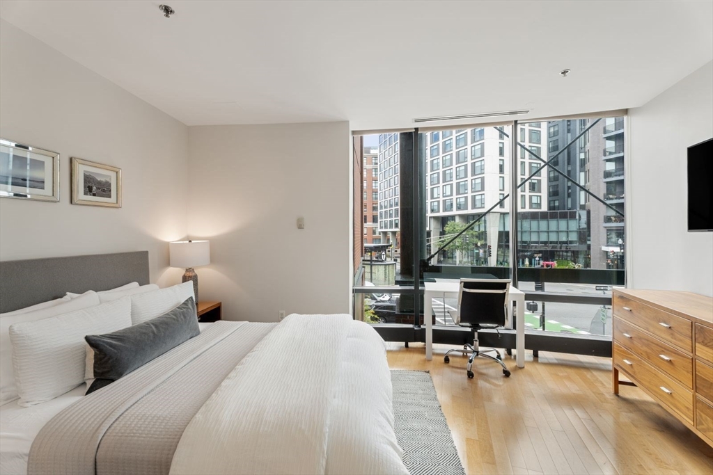 9 W Broadway # 321