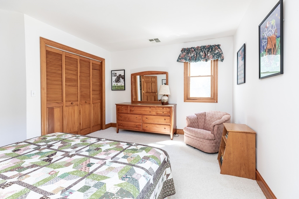 8 Old Dunhams Corner Way