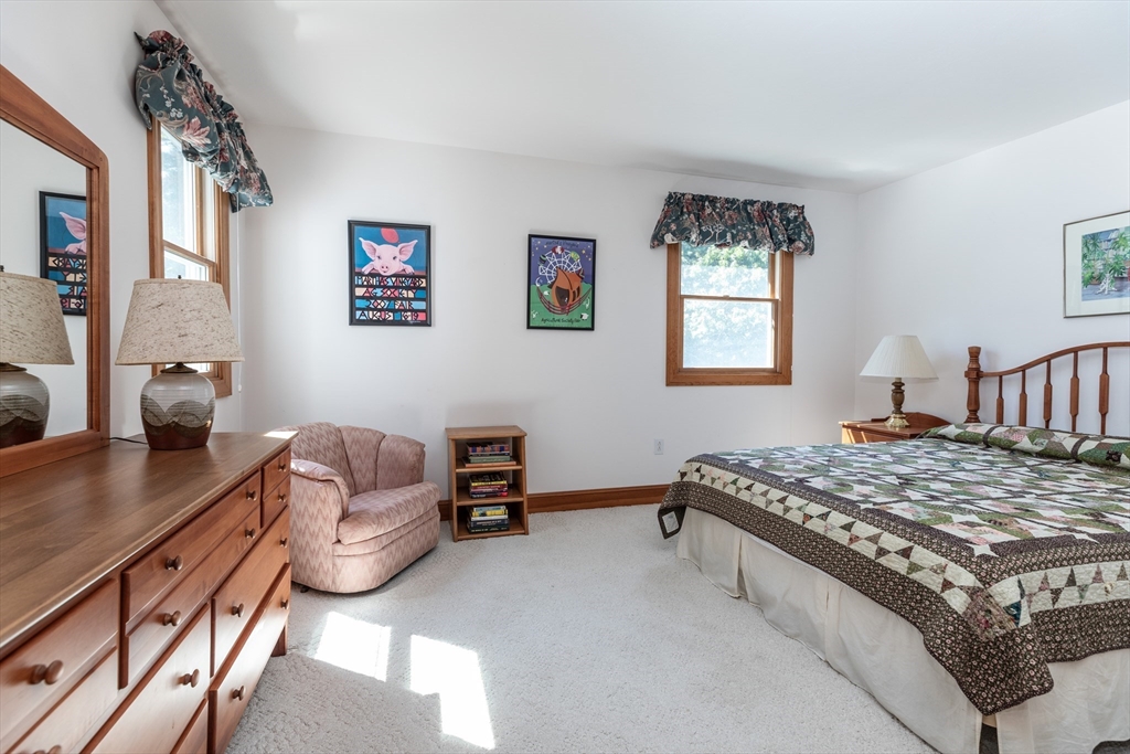 8 Old Dunhams Corner Way