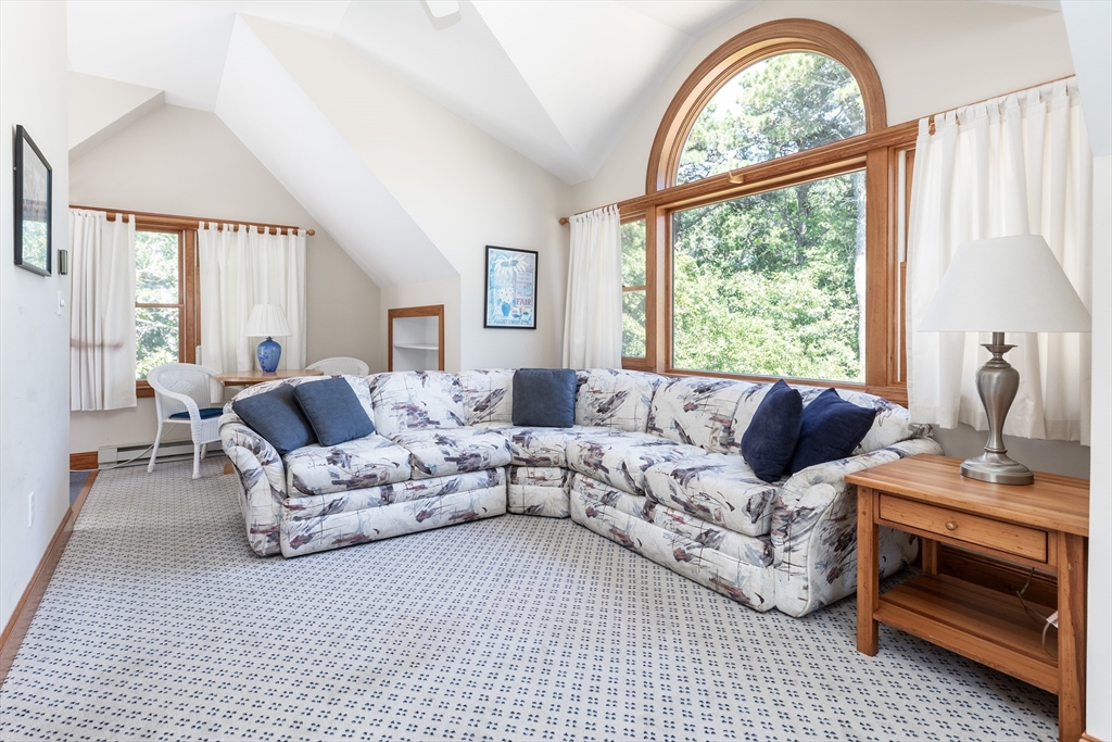 8 Old Dunhams Corner Way