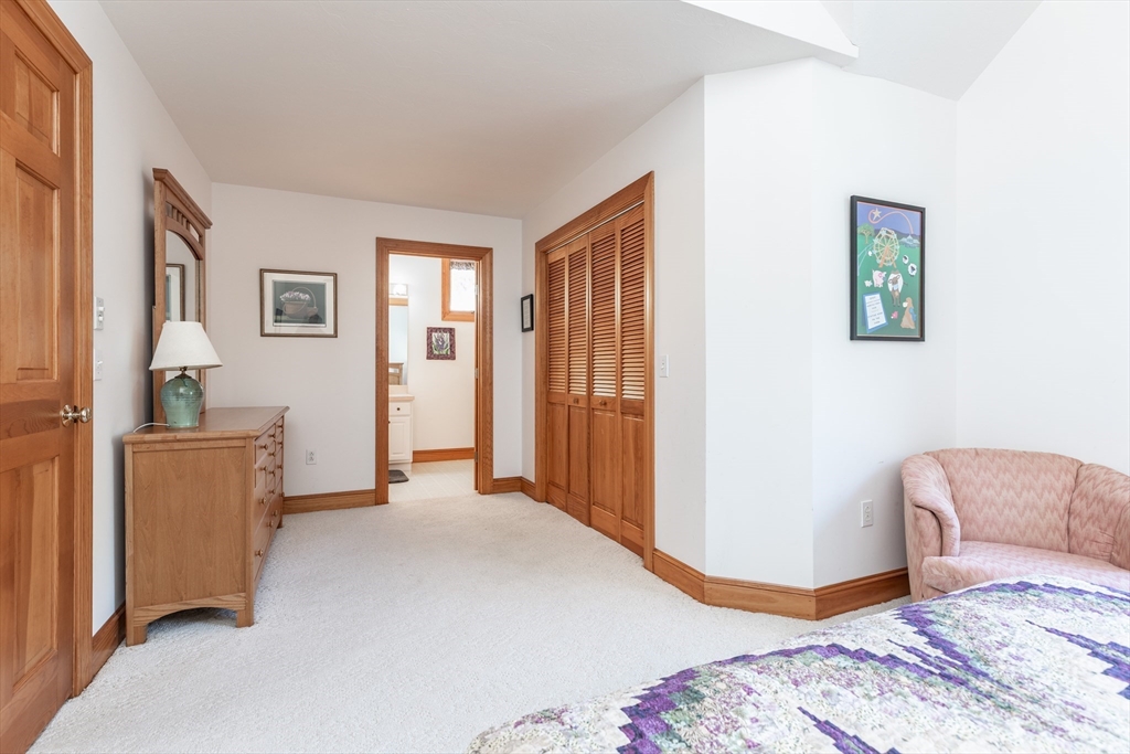 8 Old Dunhams Corner Way