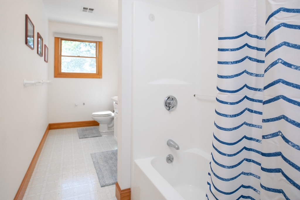 8 Old Dunhams Corner Way