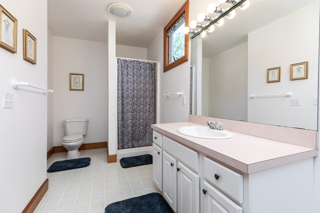 8 Old Dunhams Corner Way