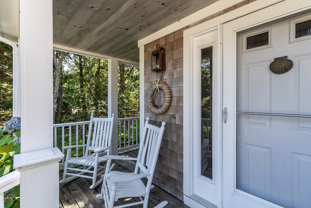 8 Old Dunhams Corner Way
