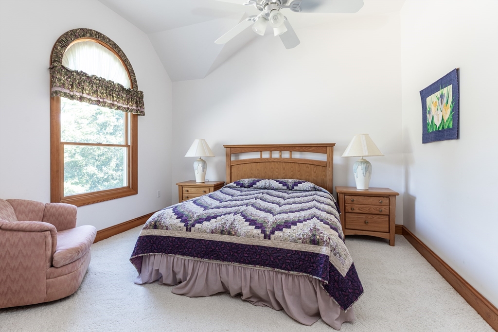 8 Old Dunhams Corner Way