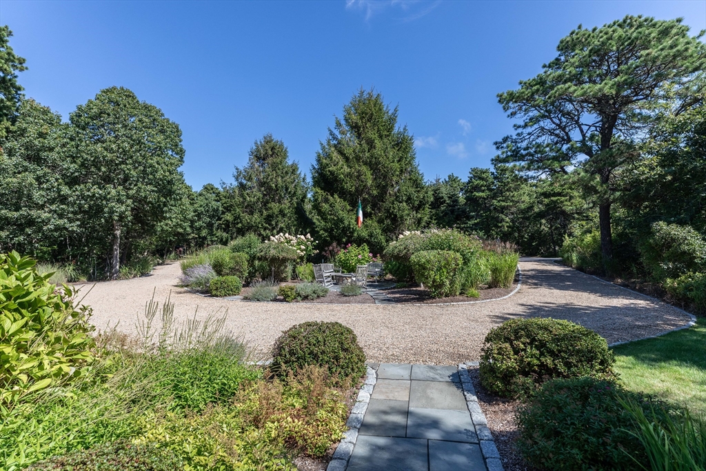 8 Old Dunhams Corner Way