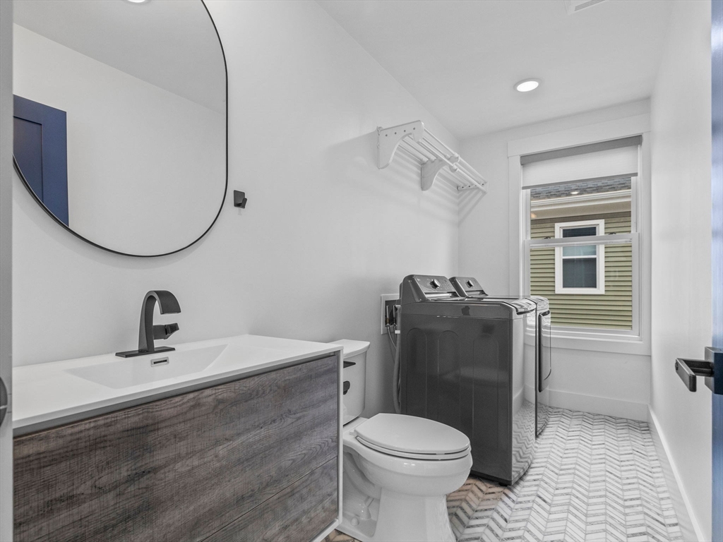 62 Governor Winthrop Rd # 2