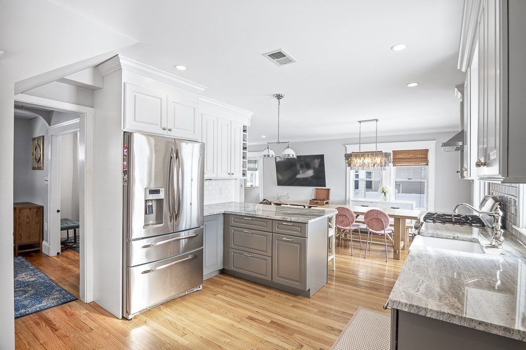 16 Alvarado Ave