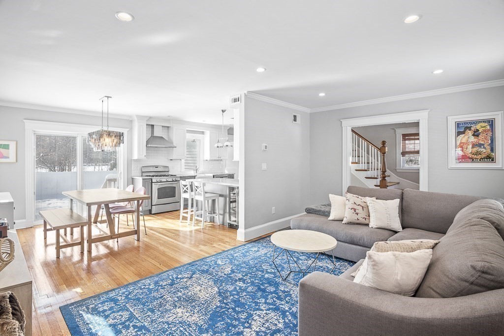 16 Alvarado Ave