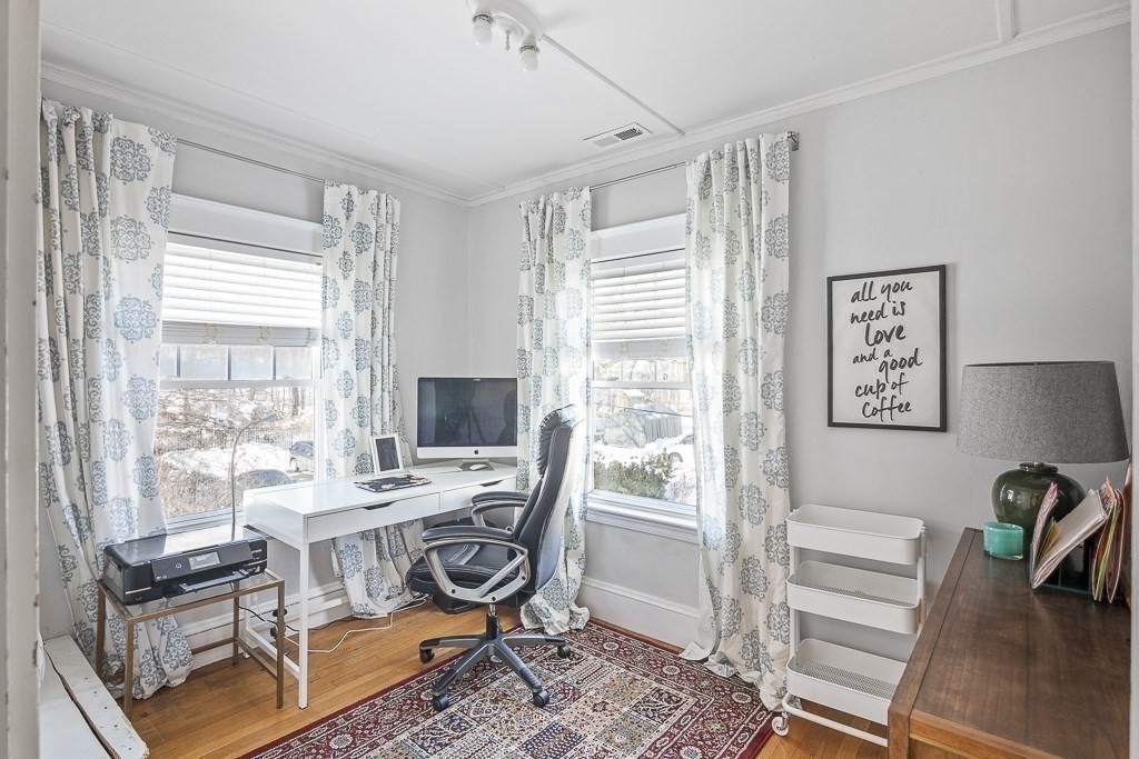 16 Alvarado Ave