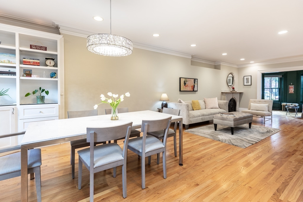 33 Concord Sq # 1